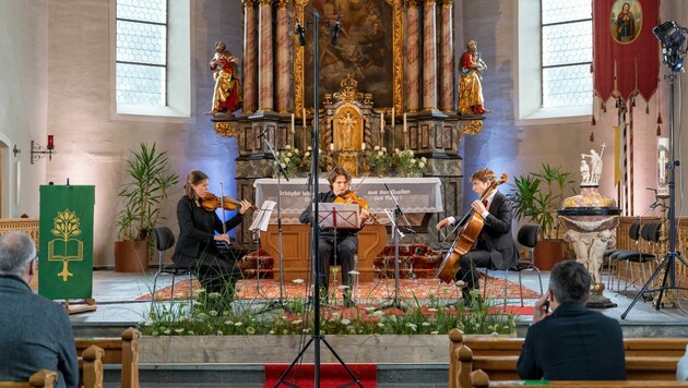 Das Konzert in der Krumbacher Pfarrkirche, die über eine ausgezeichnete Akustik verfügt, war ein echtes Ereignis. (Bild: aa.s)