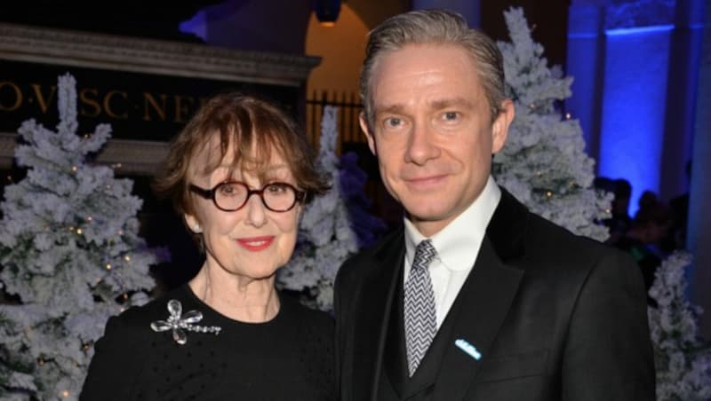 Una Stubbs mit „Sherlock“-Kollege Martin Freeman (Bild: Dominic O'Neill / Action Press / picturedesk.com)