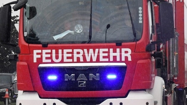 32 Feuerwehrmänner waren im Einsatz. (Bild: P. Huber)