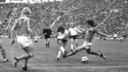 WM-Finale 1974, München: Gerd Müller erzielt den 2:1-Siegtreffer gegen die Niederlande (Bild: 1974 AP)