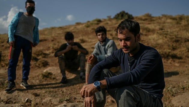 Afghanische Flüchtlinge an der türkisch-iranischen Grenze: SPÖ-Chefin Rendi-Wagner fordert einen Flüchtlingsdeal mit den Nachbarstaaten der Region. (Bild: AFP)