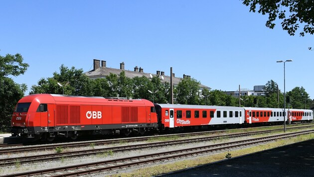 Noch ist der Zug nicht abgefahren: Bund und der Verkehrsverbund Ostregion verhandeln eigentlich noch. (Bild: Huber Patrick)