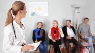 Volle Wartezimmer gibt es bei Wahlärzten selten. Die rasche Terminvergabe und kurze Wartezeiten ...