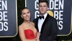 Scarlett Johansson und Colin Jost (Bild: Jordan Strauss/Invision/AP)