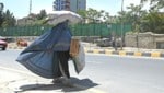 Ohne Vollverschleierung ist es derzeit in Afghanistan für Frauen gefährlich auf den Straßen. (Bild: AFP)