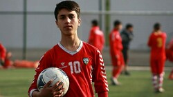 Zaki Anwari in jüngeren Jahren auf dem Fußballfeld - er soll es sein, der grausam im Fahrwerksschacht eines US-Frachtflugzeuges ums Leben kam. (Bild: https://www.facebook.com/zaki.anwari.756)