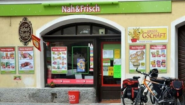 Der „Nah & Frisch“-Markt in der Gemeinde Rossatz-Arnsdorf braucht Personal. Bislang hat sich das Geschäft sehr gut entwickelt – auch in der Corona-Pandemie. (Bild: herold.at)