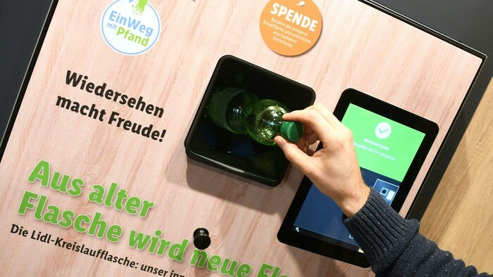 Seit einem Jahr wurde um ein Pfandsystem für Einwegflaschen gerungen.