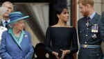 Queen Elizabeth mit Herzogin Meghan und Prinz Harry (Bild: Matt Dunham / AP / picturedesk.com)