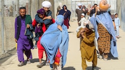 Afghanische Flüchtlinge an der Grenze zu Pakistan (Bild: AFP)