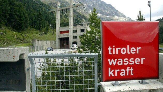 Neben der Photovoltaik muss Tirol auf die Wasserkraft setzen. (Bild: CHRISTOF BIRBAUMER)