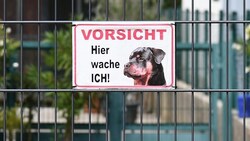 Um die Hundehaltung ist eine neue Debatte entbrannt. (Bild: P. Huber)