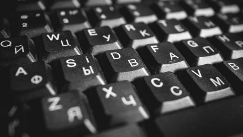 Eine Tastatur mit kyrillische Buchstaben sind für eine Leserin unverzichtbares Arbeitsmittel (Symbolbild). (Bild: ©Klochkov - stock.adobe.com)