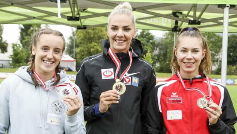 2020 hatte sich Schuler (li.) bei den österreichischen Meisterschaften in Götzis hinter Ivona Dadic (M.) und vor Isabel Posch (re.) Silber gesichert. (Bild: GEPA pictures)