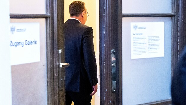 Ex-FPÖ-Obmann Heinz-Christian Strache vor Gericht: Er kam, verteidigte sich und verlor - erstinstanzlich. (Bild: APA/GEORG HOCHMUTH)