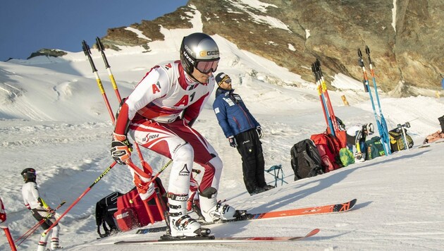 Der Mellauer Patrick Feurstein sicherte sich bei der ÖSV-internen Quali in Sölden einen Startplatz für den Weltcupauftakt. (Bild: Maurice Shourot)