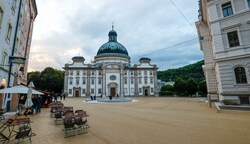 Der neue, gelbe Asphalt auf dem Kajetanerplatz (Bild: Tschepp Markus)