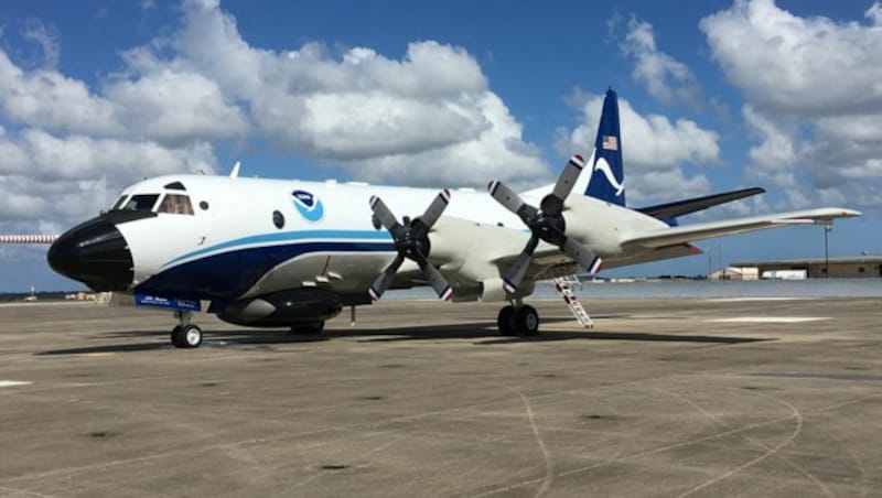 Eine der beiden „Hurrican Hunter“-Maschinen der NOAA (Bild: NOAA/Mike Mascaro)