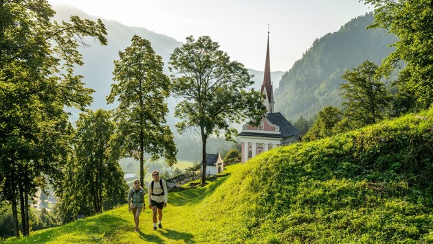 Die erste Etappe startet in Lavant und führt zur Ulrichskirche. (Bild: Tourismusverband Osttirol/Peter Maier)