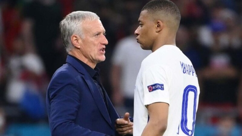 Didier Deschamps und Kylian Mbappe (Bild: AFP)