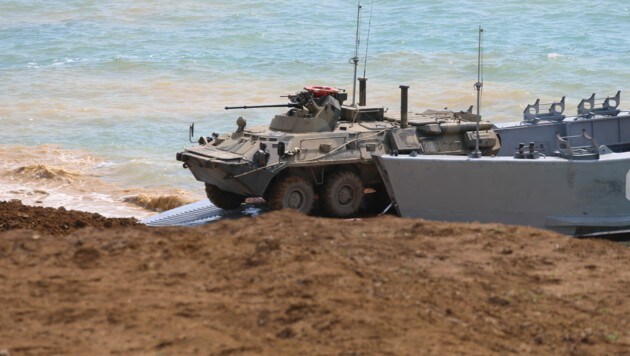 Ein russischer Panzer bei einer Militärübung auf der Krim-Halbinsel (Bild: AFP)