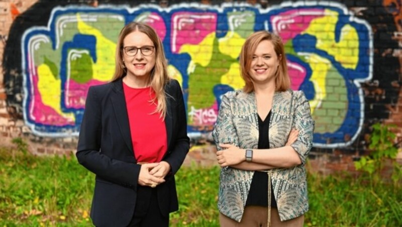 Wirtschaftsministerin Margarethe Schramböck (ÖVP) und Start-up-Beauftrafte Lisa-Marie Fassl (Bild: Philipp Hartberger)