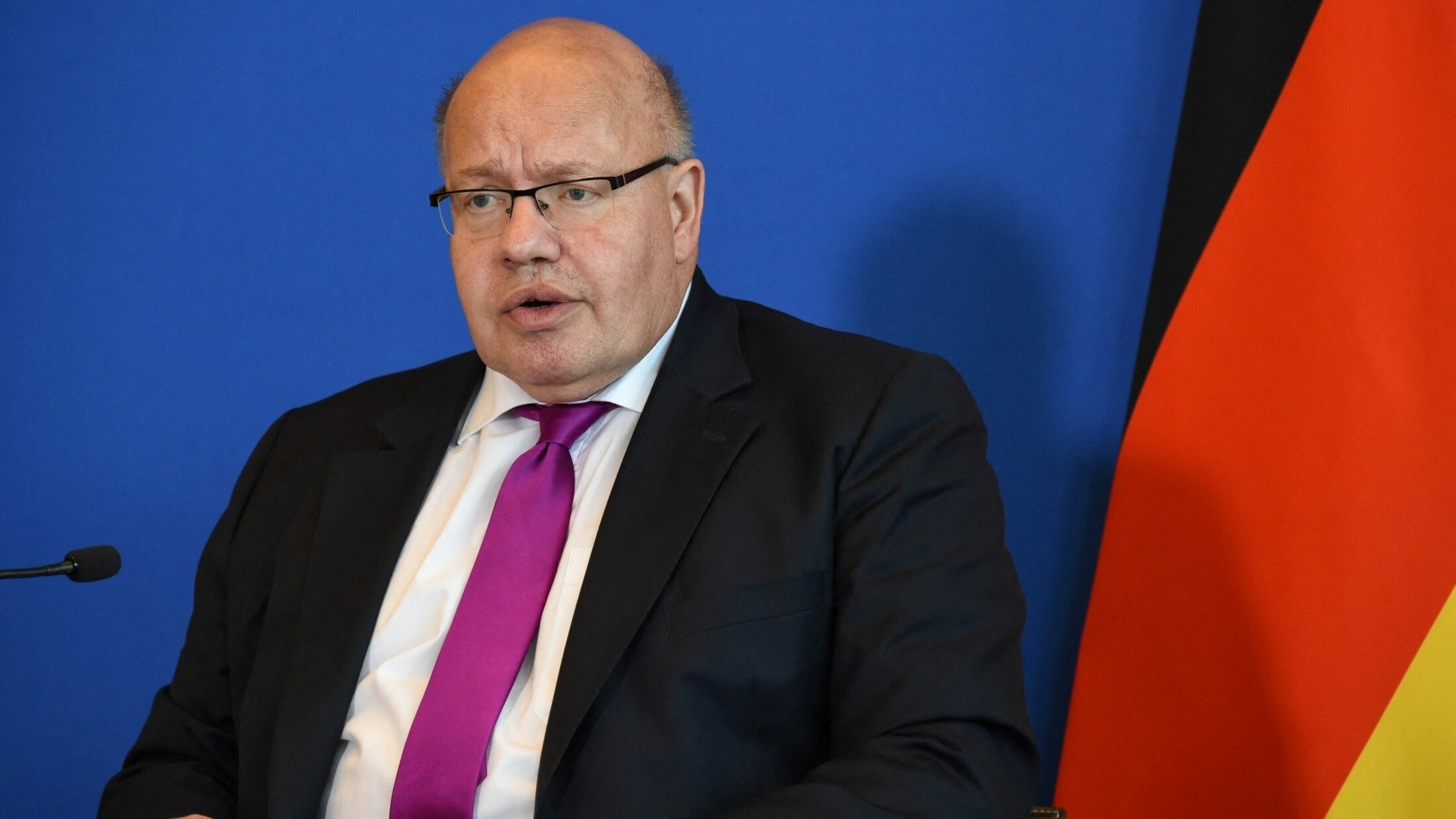 Bei Arbeitsessen Berlin Notarzt Fur Wirtschaftsminister Altmaier Krone At