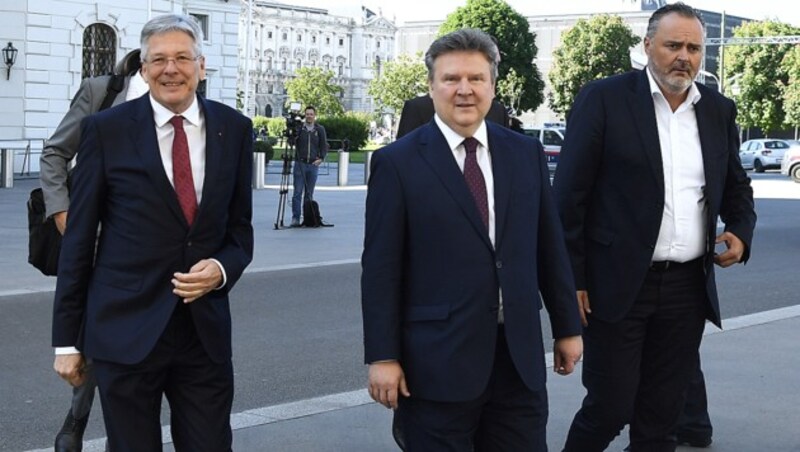 Rotes Trio: Kaiser, Ludwig, Doskozil (v.l.) (Bild: APA/Robert Jäger)