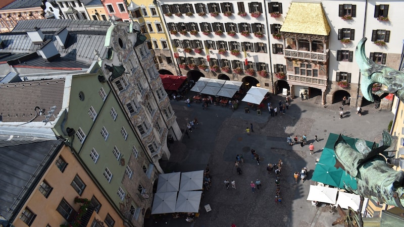 Blick vom Stadtturm auf die Innsbrucker Altstadt. (Bild: Manuel Schwaiger)