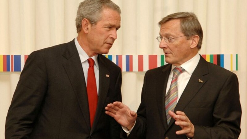 „Wir werden die USA noch brauchen.“ Ex-Bundeskanzler Wolfgang Schüssel im Gespräch mit George W. Bush (Bild: Österreichische EU-Präsidentschaft 2006 / HOPI-MEDIA)