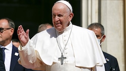 Der Papst hält sich bis Mittwoch in der Slowakei auf. (Bild: AP)