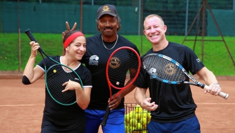 Spiel, Satz und Sieg: Sportliches Interview mit Caroline Athanasiadis und Trainer Pravesh (Bild: Zwefo)