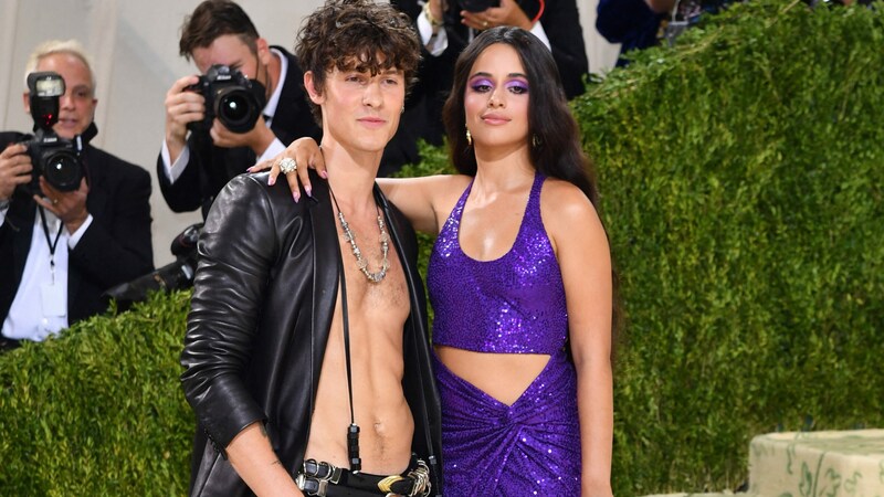 Pärchen-Auftritt: Shawn Mendes und Camila Cabello (Bild: AFP )