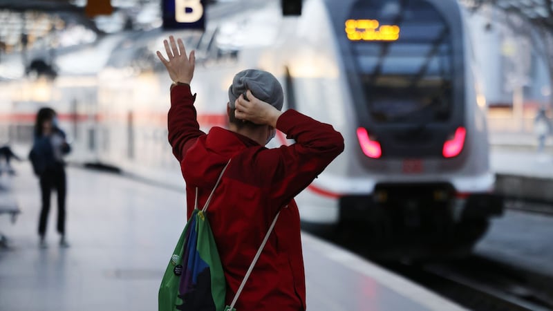 Die Beschwerden im Bahnverkehr nehmen auch heuer zu. (Bild: APA/dpa/Oliver Berg)