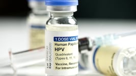 Die HPV-Impfung schützt sowohl Frauen als auch Männer vor mehreren Krebsarten (Symbolbild).