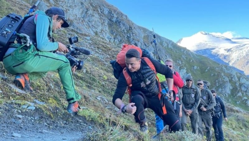 Andreas Gabalier und seine Seilschaft ist bei bester Stimmung. (Bild: Hannes Wallner)