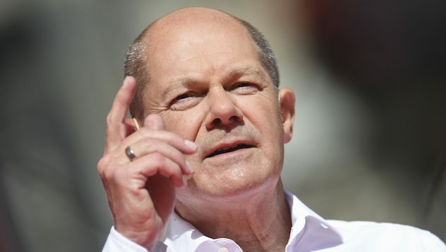 Olaf Scholz, aktuell Vizekanzler und Finanzminister, will für die SPD das deutsche Kanzleramt erobern. (Bild: APA/AFP/POOL/ANDREAS GEBERT)