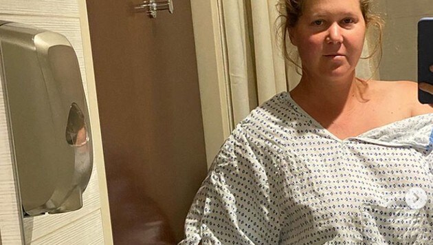 Amy Schumer meldete sich mit der Nachricht aus dem Spital, dass sie sich ihren Uterus entfernen lassen musste. (Bild: instagram.com/amyschumer)