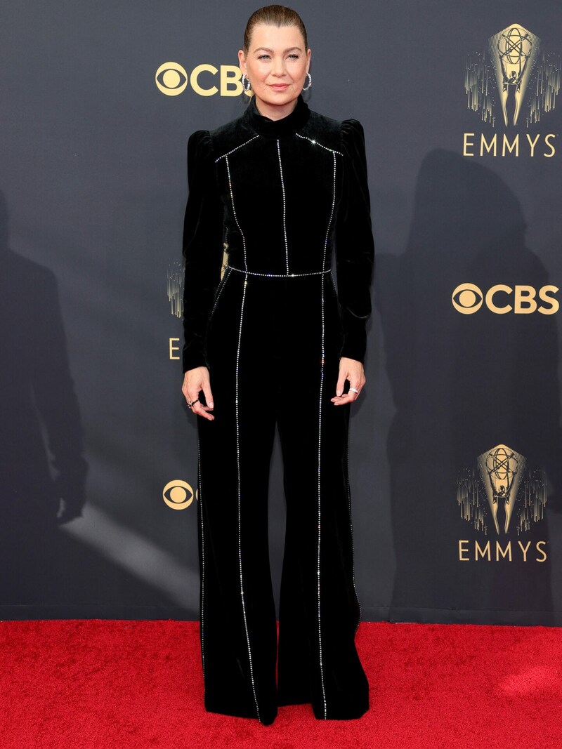 Ellen Pompeo in einem Jumpsuit von Elie Saab (Bild: APA/Rich Fury/Getty Images/AFP)