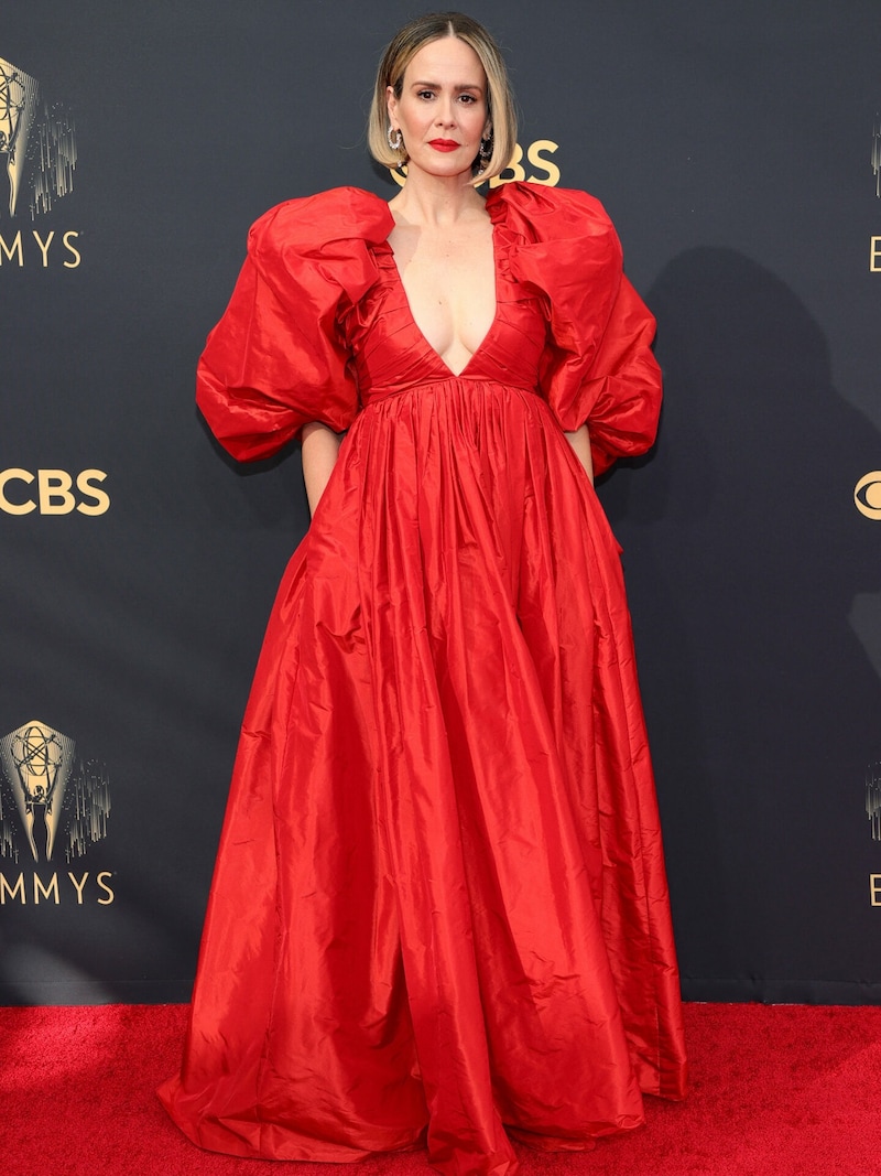 Sarah Paulson in einem Kleid von Carolina Herrera (Bild: APA/Rich Fury/Getty Images/AFP)