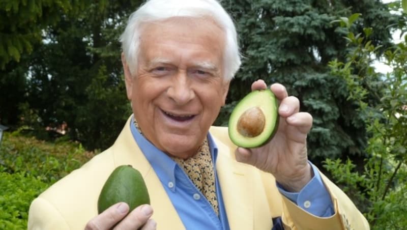 Prof. Bankhofer klärt auf: Die Avocado liefert uns gute und gesunde Fette. (Bild: Prof. Hademar Bankhofer)