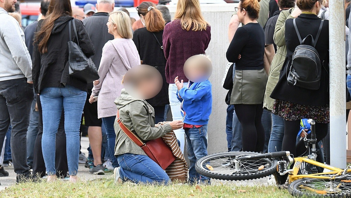 Gebäude Evakuiert - NÖ: Großalarm Wegen Bombendrohung An Schule | Krone.at