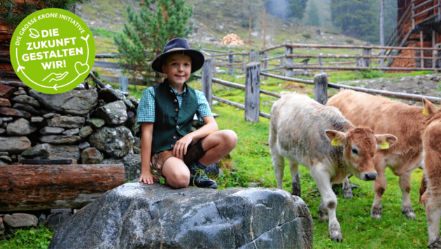 In der Familie Egger helfen alle zusammen, auch Emilian (10). (Bild: Evelyn HronekKamerawerk)