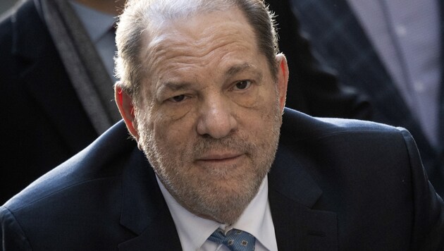 Harvey Weinstein ítéletének megdöntése nagy megdöbbenést váltott ki a sztárok és a MeToo mozgalom körében. (Bild: AFP/Johannes Eisele)