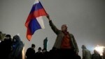 In Moskau wurde gegen das Wahlergebnis protestiert - es gibt zahlreiche Berichte über Manipulationen. (Bild: AP)