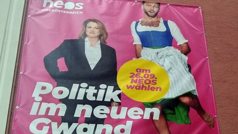 Das NEOS-Plakat (Bild: APA/VERENA LEISS)