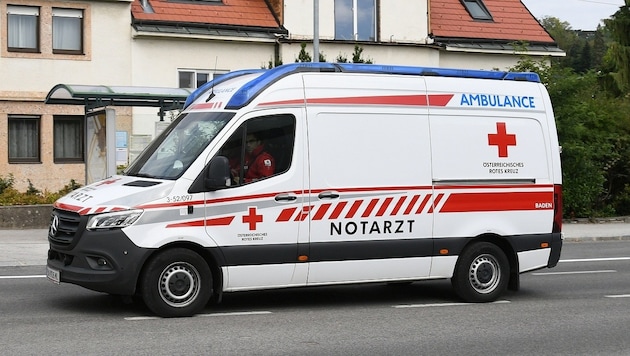 Der Schwerverletzte wurde ins Krankenhaus Friesach gebracht. (Bild: P. Huber)