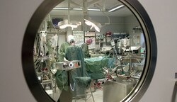 33 Corona-Patienten sind in Niederösterreich derzeit auf Intensivstationen. (Bild: CHRISTOF BIRBAUMER)