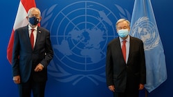 Bundespräsident Alexander Van der Bellen mit UNO-Generalsekretär Antonio Guterres (Bild: APA/BUNDESHEER/PETER LECHNER)