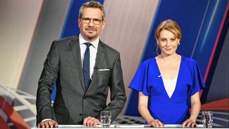 Die Elefantenrunde moderierten Thomas Mohr (PULS 24) und „Oberösterreich-Krone“-Chefin Alexandra Halouska. (Bild: Markus Wenzel)